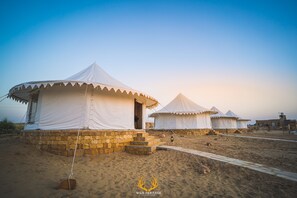 Luxury Double Room | View from room - Wild Heritage Desert Camp Jaisalmer (Jaisalmer)