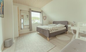 Standard Apartment | 3 bedrooms, individually decorated, individually furnished, desk