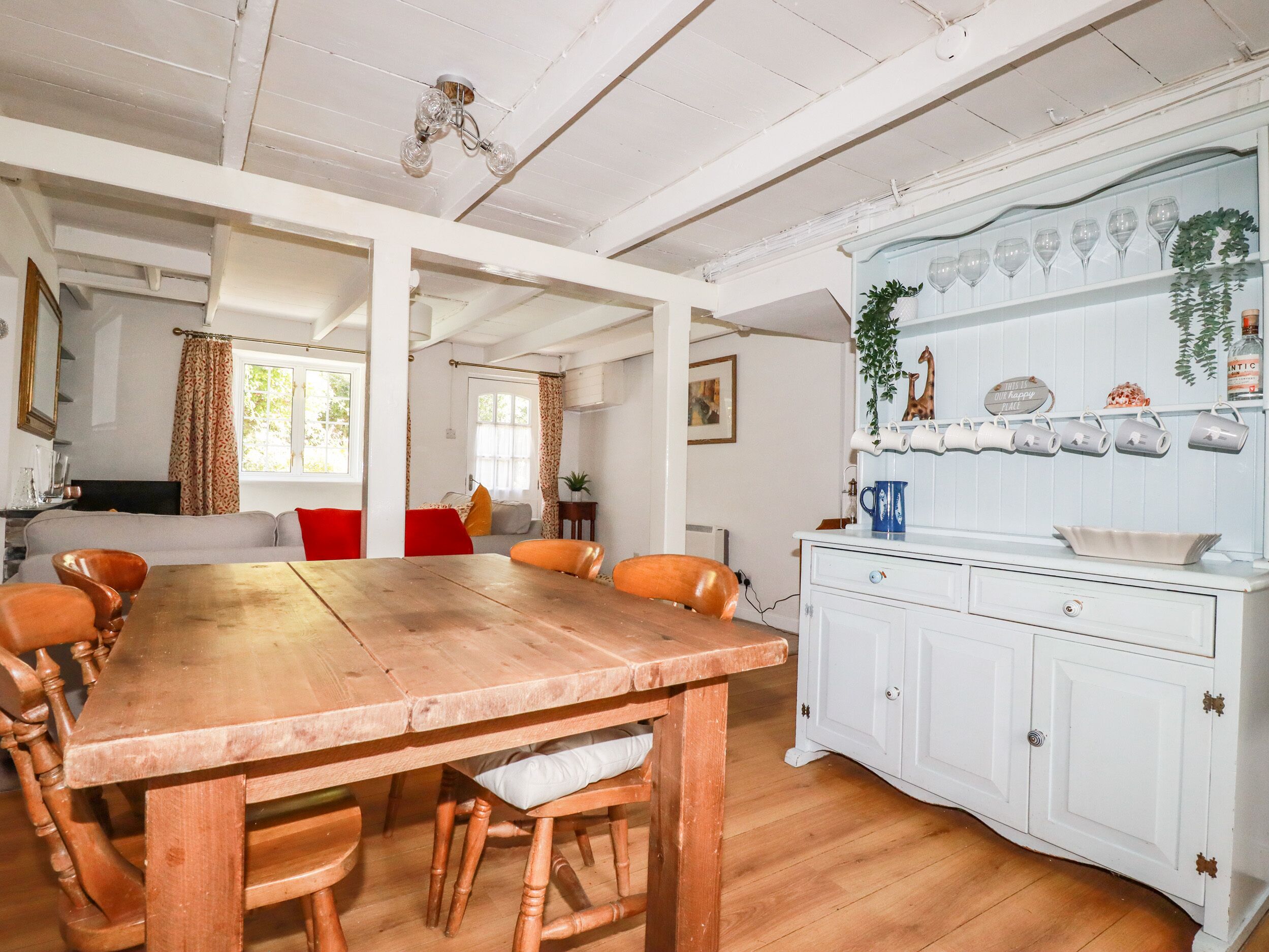 冰箱、洗碗机、电热水壶、厨具/餐具