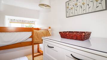 2 bedrooms, individually decorated, individually furnished, free WiFi