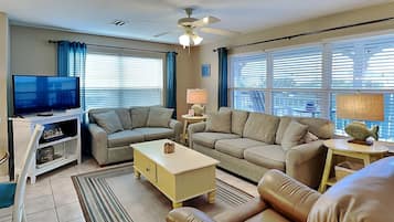 Condo, Multiple Beds, Kitchen (#206 - No Pets) | Living area