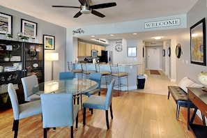 Dining - Water's Edge by Southern Vacation Rentals (Fort Walton Beach)