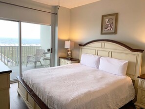 Kondominium, Beberapa Tempat Tidur, balkon, pemandangan samudra (#202 - No Pets) | 3 kamar tidur dan didekorasi berbeda-beda