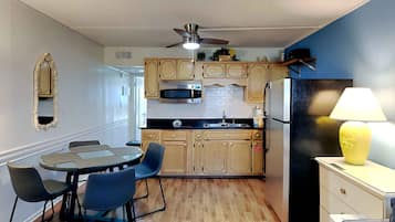 Condo, 1 Queen Bed with Sofa bed, Balcony, Ocean View (#9 - No Pets) | Private kitchen