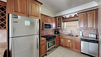Condo, Multiple Beds, Balcony, Ocean View (#N1 - No Pets) | Private kitchen | Fridge, microwave, oven, stovetop