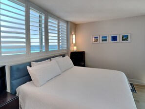 公寓客房, 多張床, 陽台, 海景 (#12C - No Pets) | 3 間臥室、獨特裝潢、布置獨特、免費無線上網