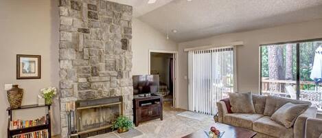 TV, fireplace, DVD player