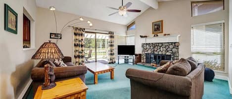 TV, peis og DVD-spiller