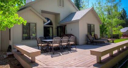 Beautifully Furnished get away - 129 Cottonwood Dr