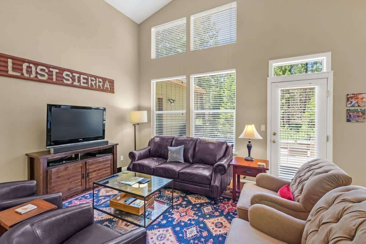 Flat-screen TV, fireplace, video games, DVD player