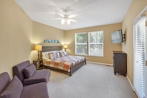 3 bedrooms, iron/ironing board, free internet, bed sheets - Madora Creek House - 460 Sequoia Circle (Plumas Eureka)