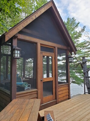 Property grounds - Big Rideau Lake, Modern Retreat (Portland)