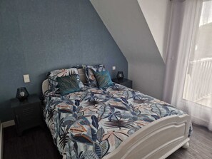 2 bedrooms, iron/ironing board, travel crib, WiFi