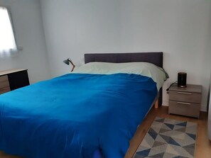 4 bedrooms, iron/ironing board, travel cot, WiFi