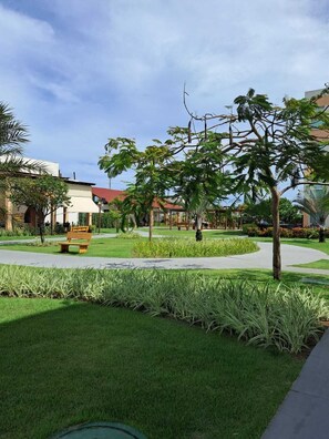 Property grounds - Resort facilities include swimming pool, gym, football pitch and court. (Ipojuca)