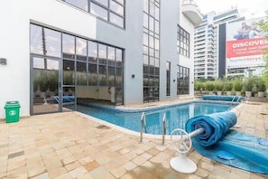 屋外プール、温水プール