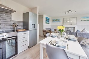 Dining - Host & Stay | Robin's Nest (Callington)