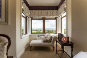 Interior - St Michael's : 5 bedroom house with views to the mountains (Kippen)