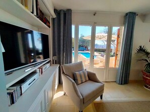 TV, DVD player, table tennis, video library