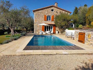 Piscine extérieure, piscine chauffée