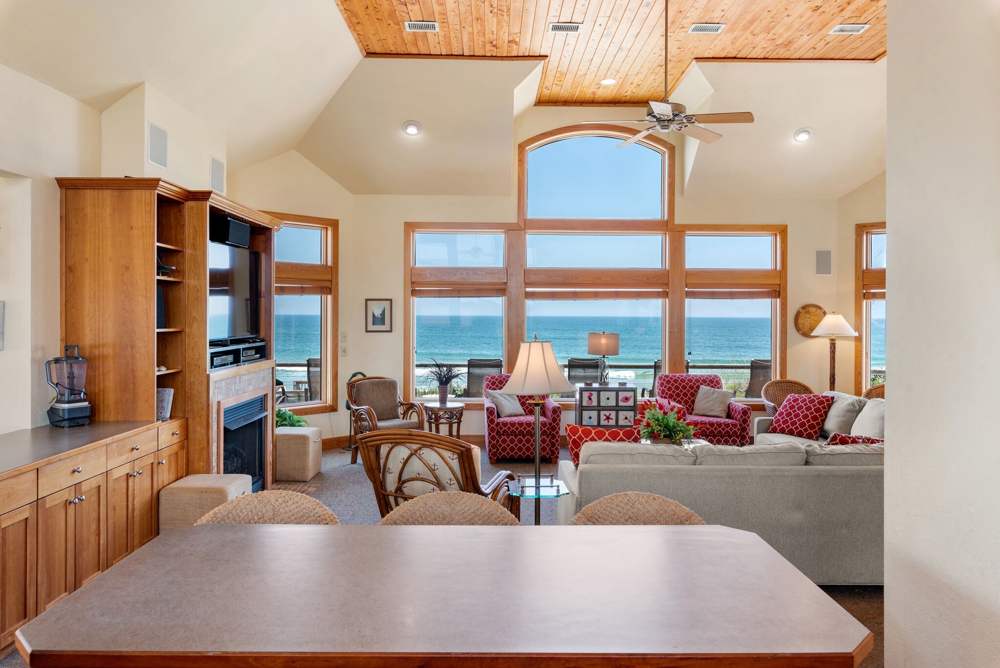 TV, fireplace, DVD player, offices