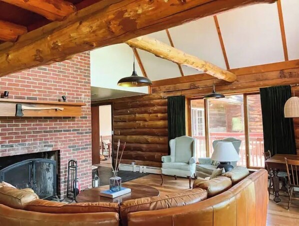 LED-Fernseher, Kamin