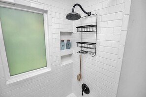 Interior - Cozy Cottage in Davidson (Davidson)