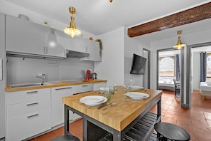 KylskÄp, mikrovÄgsugn, ugn och diskmaskin
