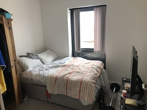 Apartment, 2 Queen Beds | 2 bedrooms, free WiFi, bed sheets