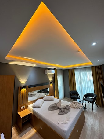 1 habitación, ropa de cama hipoalergénica y escritorio