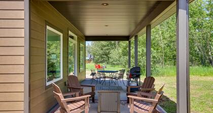 Red Lodge Retreat w/ Creek Access + Fire Pit!