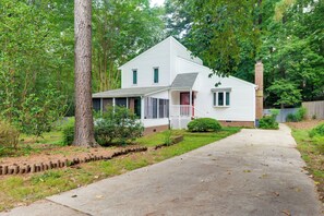 Exterior - Cozy Cary Abode ~ 10 Mi to Downtown Raleigh! (Cary)
