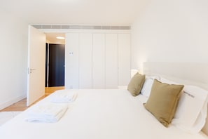 1 dormitorio, tabla de planchar con plancha, wifi gratis y ropa de cama