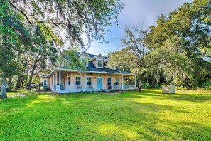 Exterior - Lovely Hawthorne Home w/ Private Boat Dock! (Hawthorne)