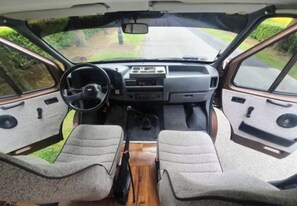 1 bedroom - Retro Campervan Hire Bandit (Leinster)