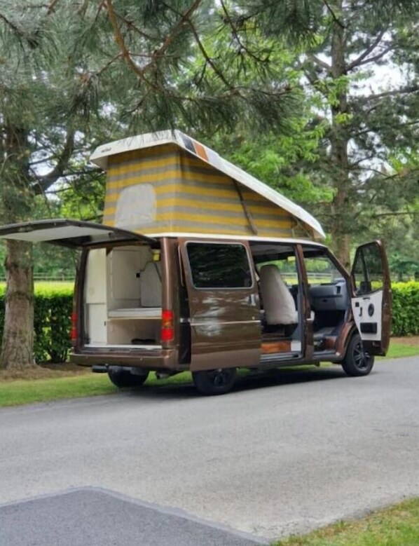 Property grounds - Retro Camper 4 Roadie (Leinster)