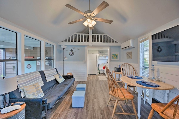 Everglades City Vacation Rental | 1BR | 1BA | 700 Sq Ft | Stairs Required