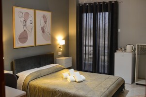 Comfort Double Room | Individually decorated, individually furnished, soundproofing, free WiFi