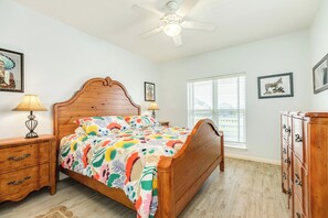 3 chambres, fer et planche à repasser, Wi-Fi gratuit, draps fournis
