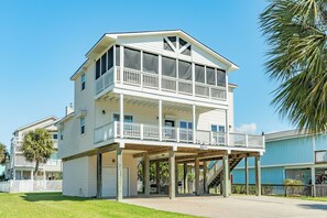Exterior - Family Friendly Beachside Home in Pirates Beach w/ Screened Upper Deck (Galveston)