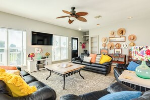 TV - Family Friendly Beachside Home in Pirates Beach w/ Screened Upper Deck (Galveston)