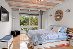 3 bedrooms, iron/ironing board
