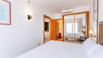 Premium bedding, down duvets, Select Comfort beds, in-room safe