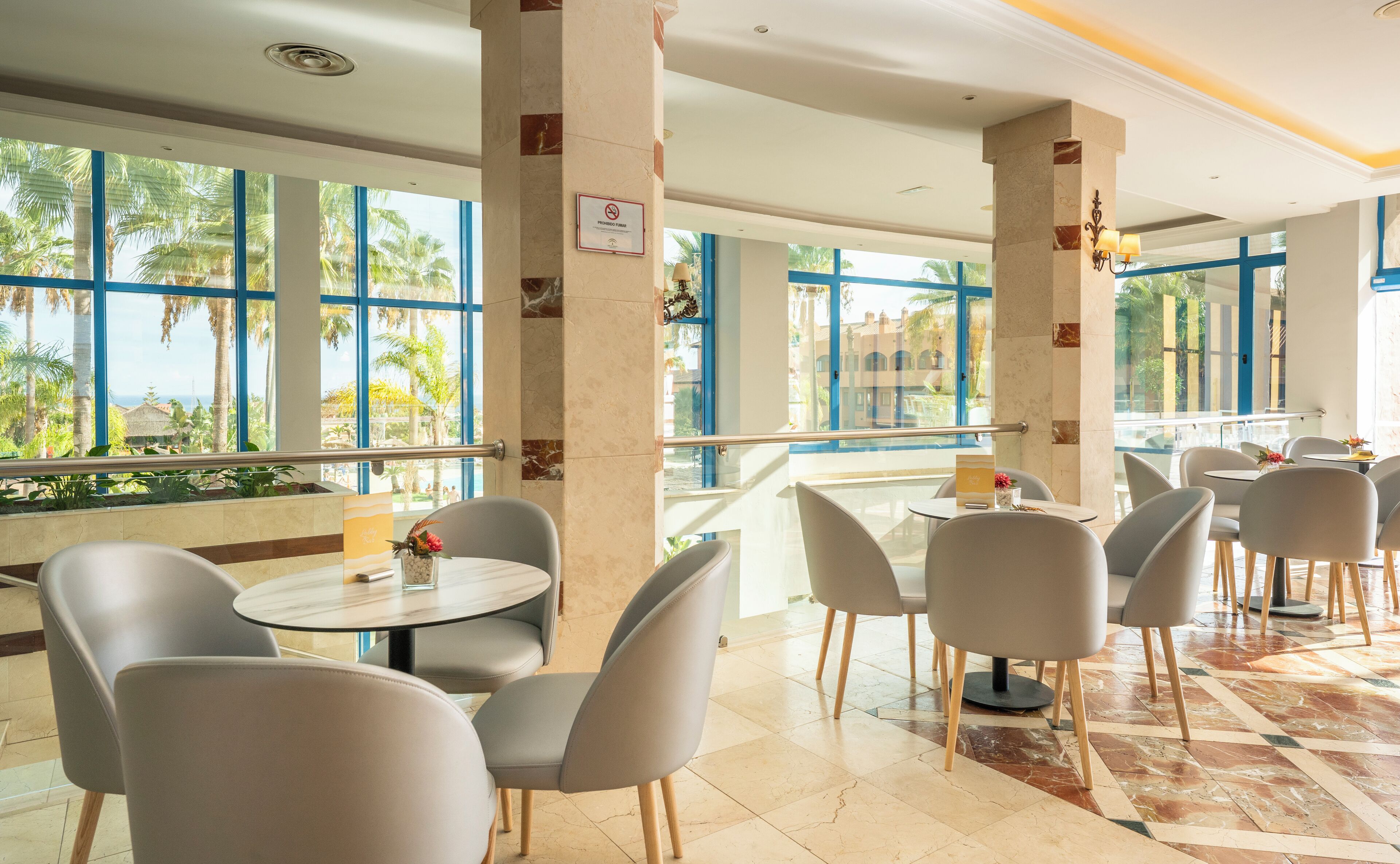 2 من البارات/الاستراحات