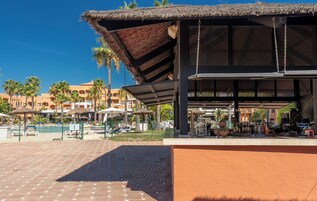 Poolside bar