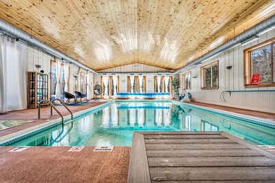 INDOOR POOL, HOT TUB, PRIVATE 86 acre Retreat and Event Space