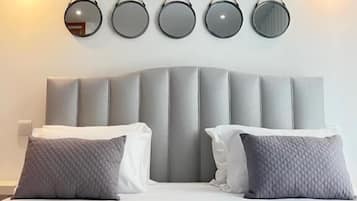 Superior-Zimmer | Hochwertige Bettwaren, Daunenbettdecken, Minibar, individuell dekoriert
