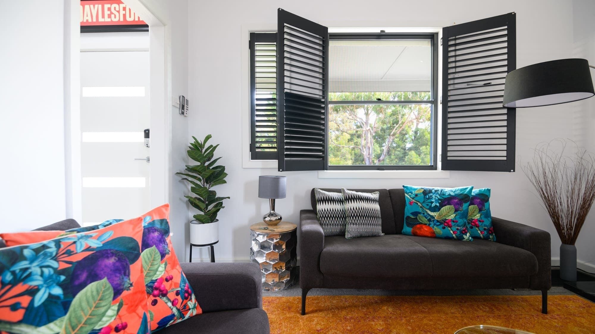 TV, fireplace, offices