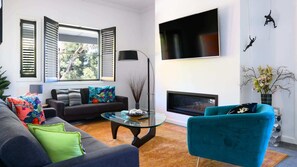 TV, fireplace, offices