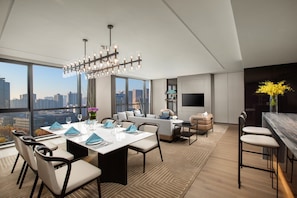 Suite, 1 Schlafzimmer | Kostenloses WLAN, Bettwäsche